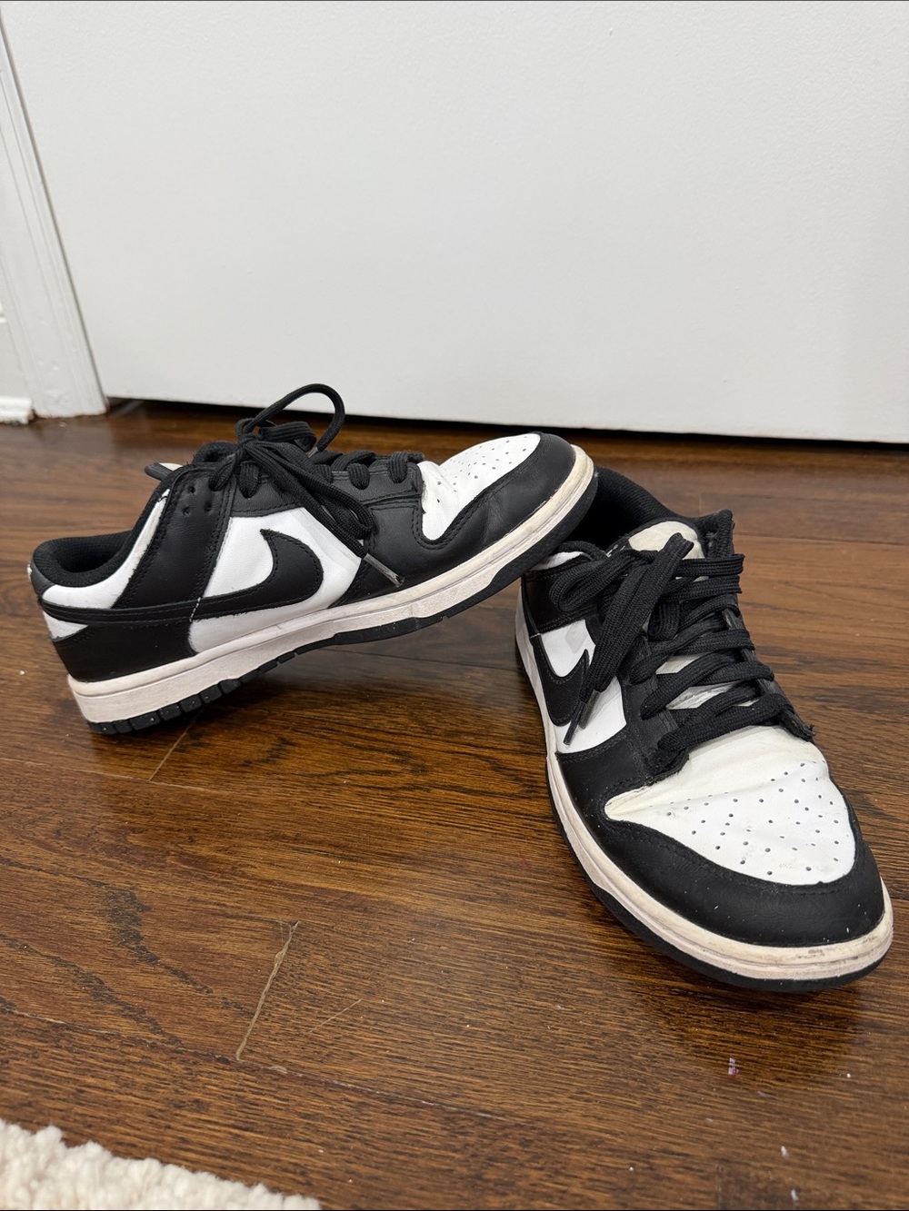 Men’s Nike dunks “pandas”